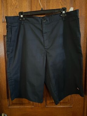 Dickies Men’s Size 42 Navy Blue Shorts